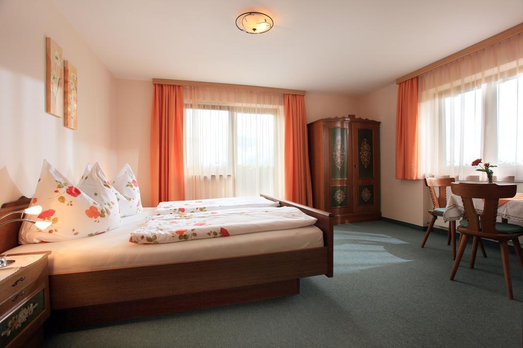 Haus Glanzern Appartement Westendorf Kamer foto